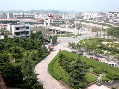 四川省广安石笋中学