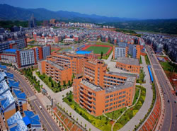 宜宾屏山县中学（宜宾市三中屏山校区）