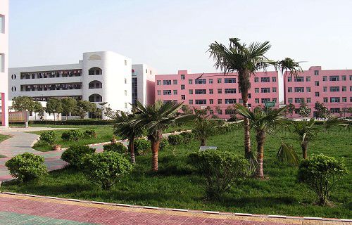 京山县职业技术教育中心