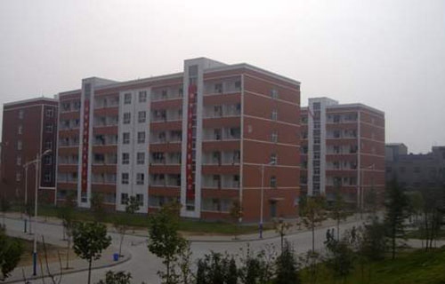 田林县职业技术学校