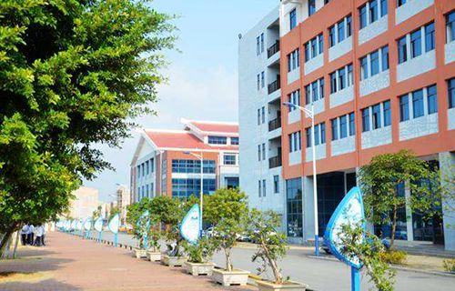 平南县科技职业技术学校