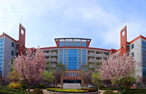 平南县翔云中等职业学校