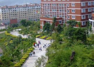 重庆市江津师范进修学校