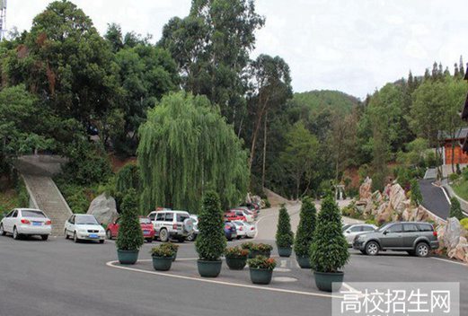 四川省凉山农业学校