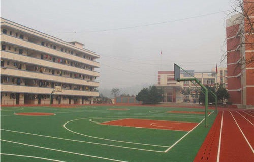 陇川县民族职业中学