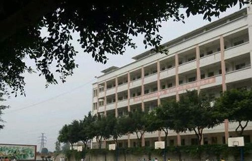 陇川县民族职业中学