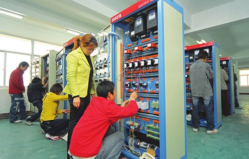 江苏泰兴技工学校