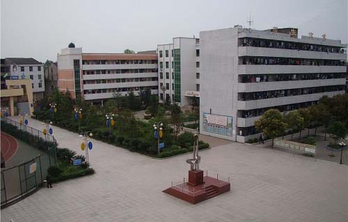 本溪市电子工业学校