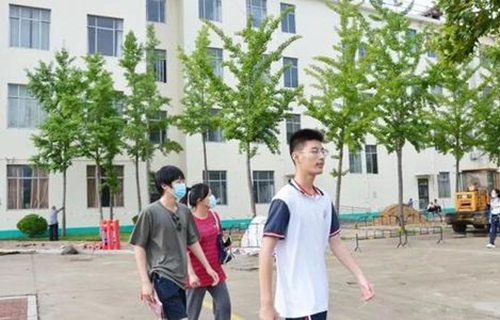 北票市职教中心