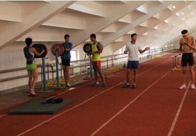 大连市足球运动学校