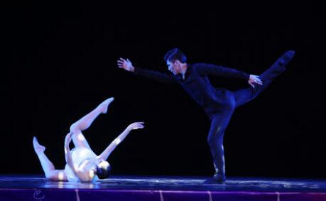 辽宁民族艺术学校