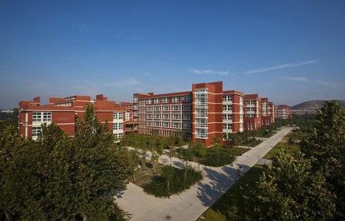 原平市英才中学(职教班)