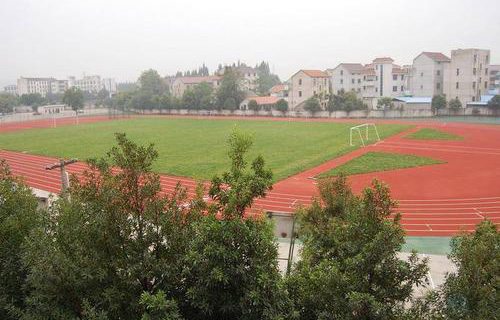 吐鲁番地区中等职业技术学校