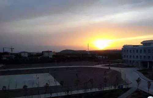 新疆喀什财贸学校