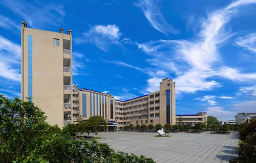 墨玉县职业技术高中