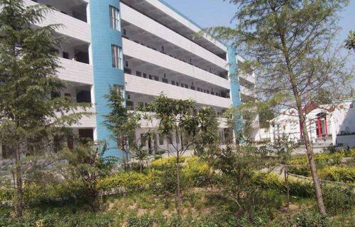 扶风县郡智技校