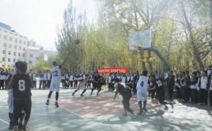 格尔木市职业中学