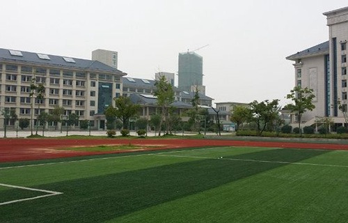 萝北县职业技术教育中心学校