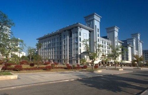 萝北县职业技术教育中心学校