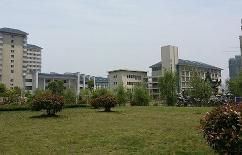 萝北县职业技术教育中心学校