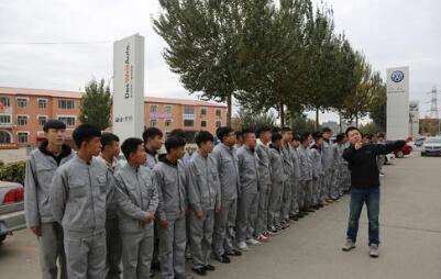 黑龙江商务学校