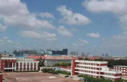 黑龙江商务学校